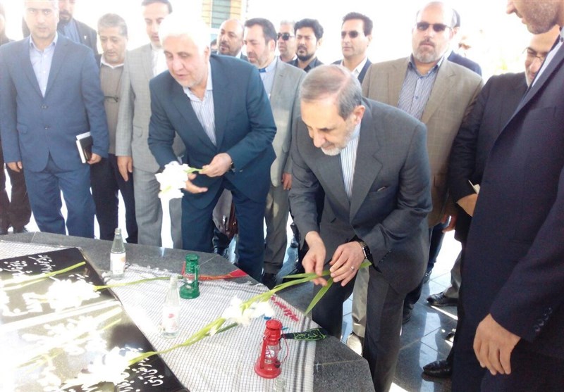 ورود دکتر علی اکبر ولایتی و فرهاد رهبر به اردبیل