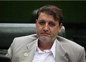 مجلس به حل مشکلات کلان کشور بپردازد