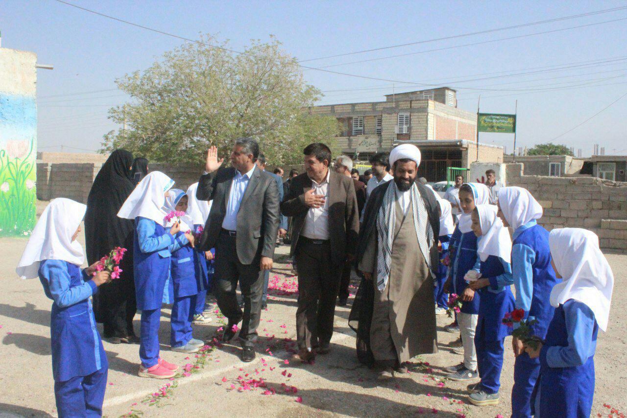 کلنگ زنی مدرسه خیر ساز در جیرفت