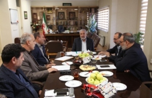 خرید میوه مرغوب برای بازار شب عید در اولویت قرار گیرد