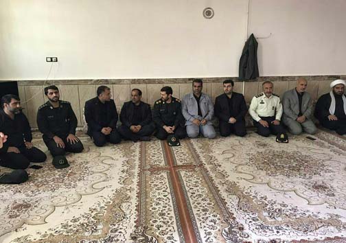 دیدار امام جمعه پلدختر با خانواده شهدا