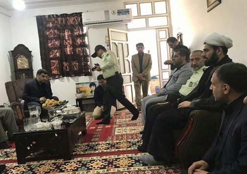 دیدار امام جمعه پلدختر با خانواده شهدا