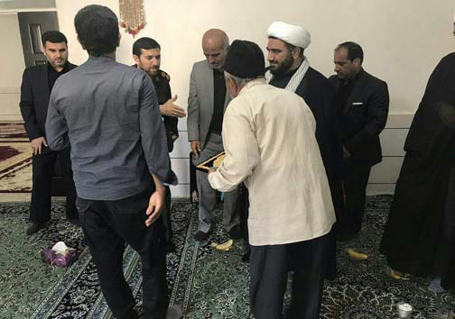 دیدار امام جمعه پلدختر با خانواده شهدا