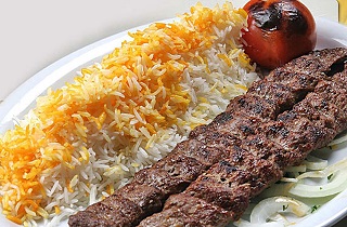 سلامت کباب‌های کوبیده تضمین نمی شود/ هشدار در مورد بهداشت آشپزهای غذای نذری