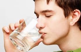 چه زمان هایی نباید آب نوشید؟
