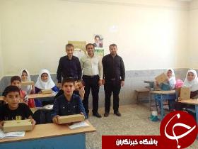 حمایت از دانش آموزان مناطق محروم در باغملک