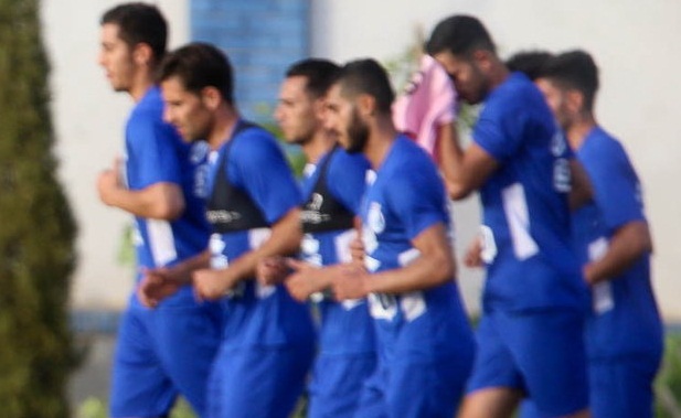 تمرينات استقلال ٢ روز تعطيل شد