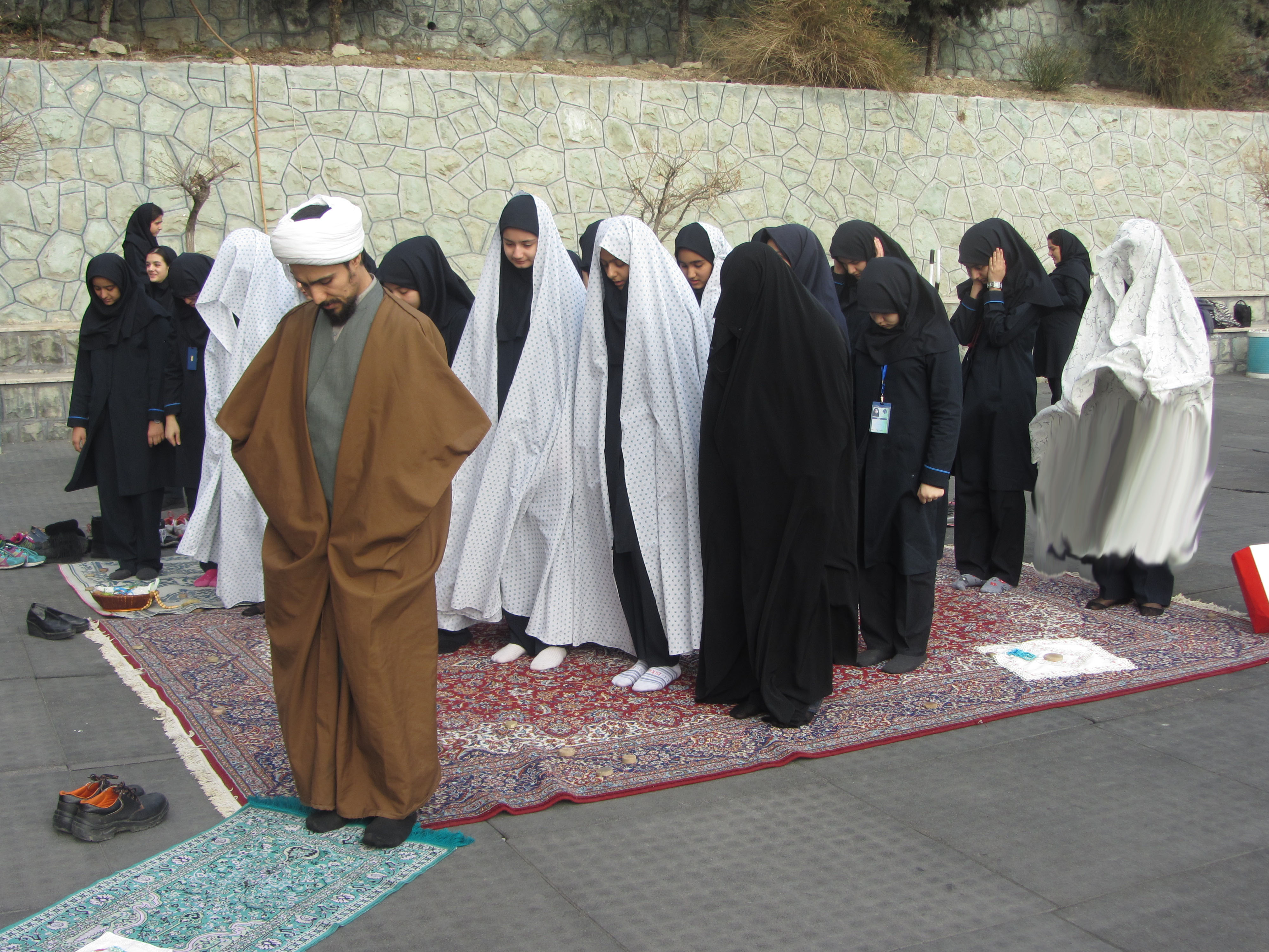 حضور 30 نفر روحانی در مدارس بهار