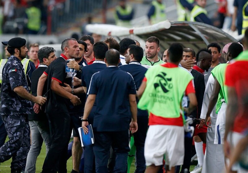 احتمال محرومیت مربی و بازیکن پرسپولیس در لیگ قهرمانان