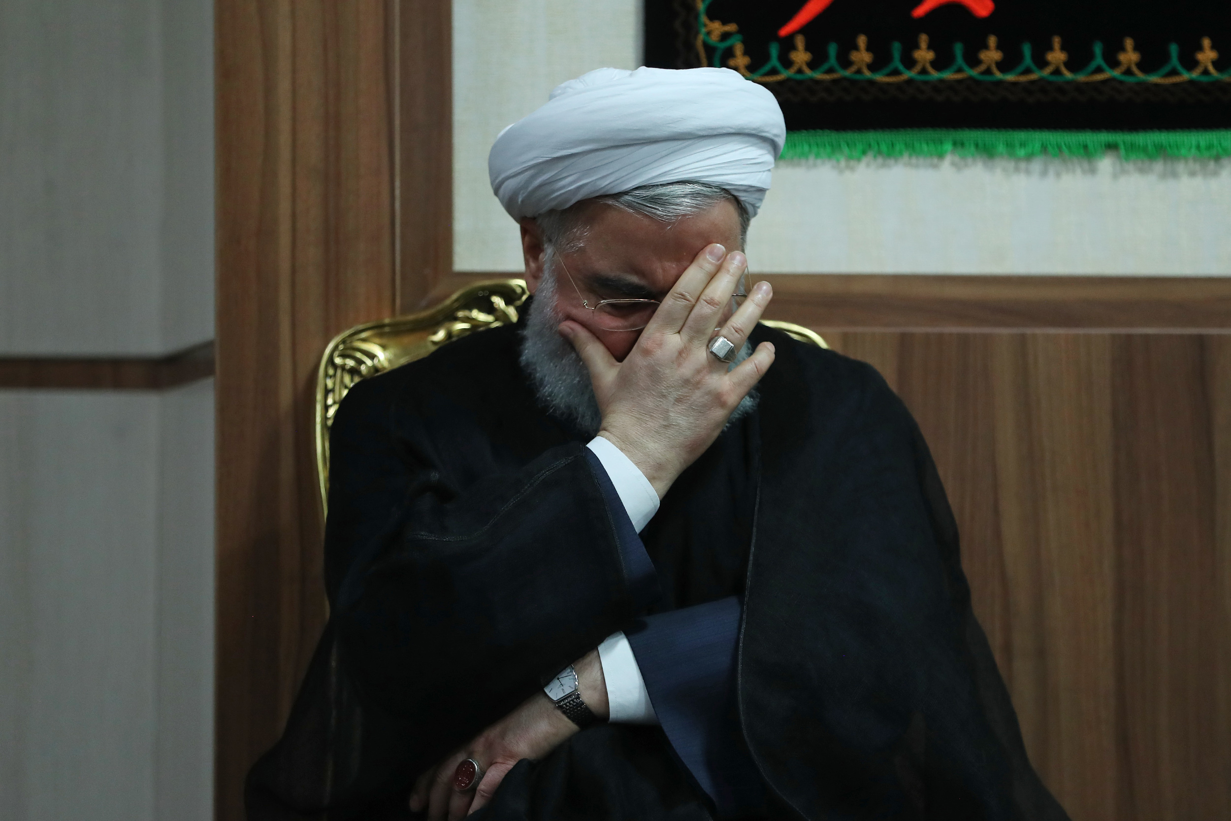 مراسم عزاداری امام حسین(ع) با حضور روحانی برگزار شد