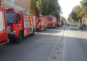 برگزاری رژه خودرویی ناوگان آتش نشانی در بیرجند