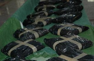 جاسازی مواد مخدر در سیلندر گاز خودرو+عکس