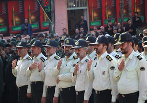 عطر افشانی و غبار روبی قبور شهدادر خرم آباد+تصاویر