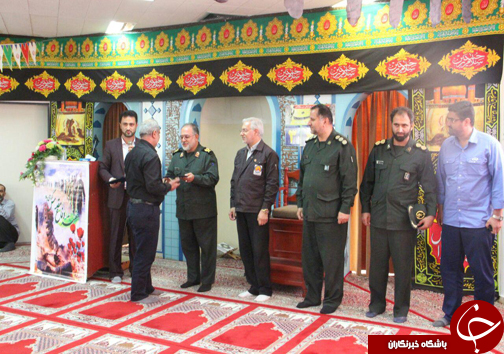 تحقیر نظامی آمریکا با زانو زدن سربازان آمریکایی در مقابل نیروی دریایی سپاه