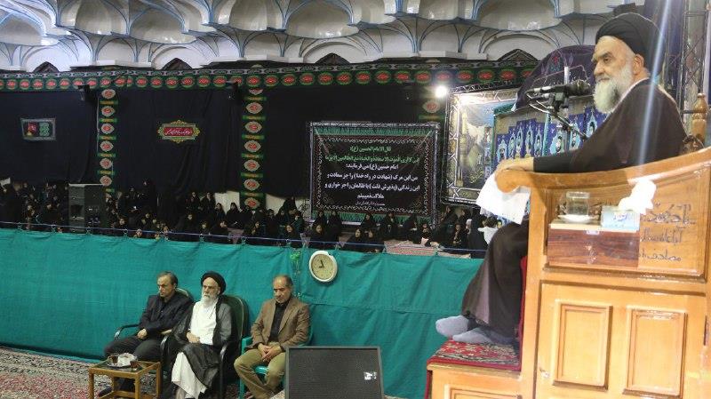 فرهنگ عاشورا باید در جامعه ترویج شود