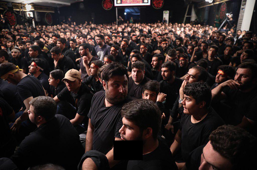 حضور هنرمندان در مراسم تاسوعای حسینی ۹۶