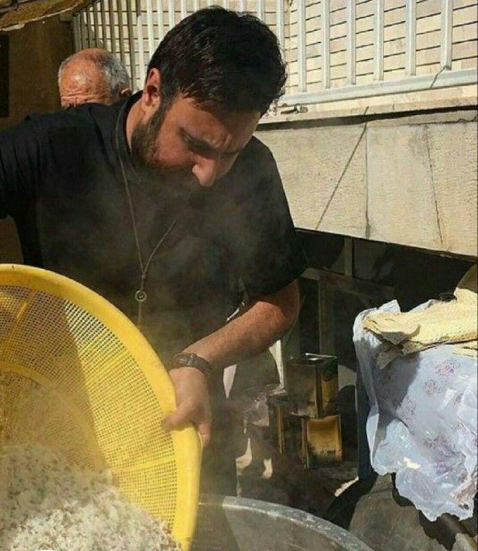حضور هنرمندان در مراسم تاسوعای حسینی ۹۶
