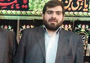 تا خودم با شعر ارتباط برقرار نکنم و اشک نریزم هیچ گاه آن را برای شنونده نمی خوانم
