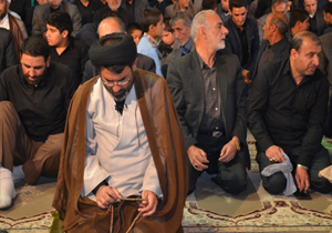 اقامه نماز و بصیرت بزرگترین دستاورد قیام عاشورا