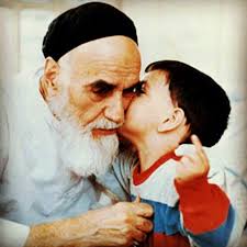 چرا امام خمینی نخواستند در لحظات آخر نوه کوچکشان را ببینند + فیلم