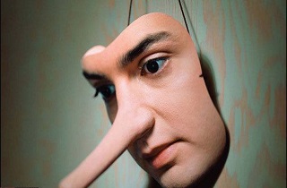 کلماتی که خانم‌ها هنگام دروغ گفتن از آن استفاده می‌کنند!