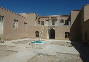 مرمت و احیاء قلعه اسدیه شهرستان درمیان