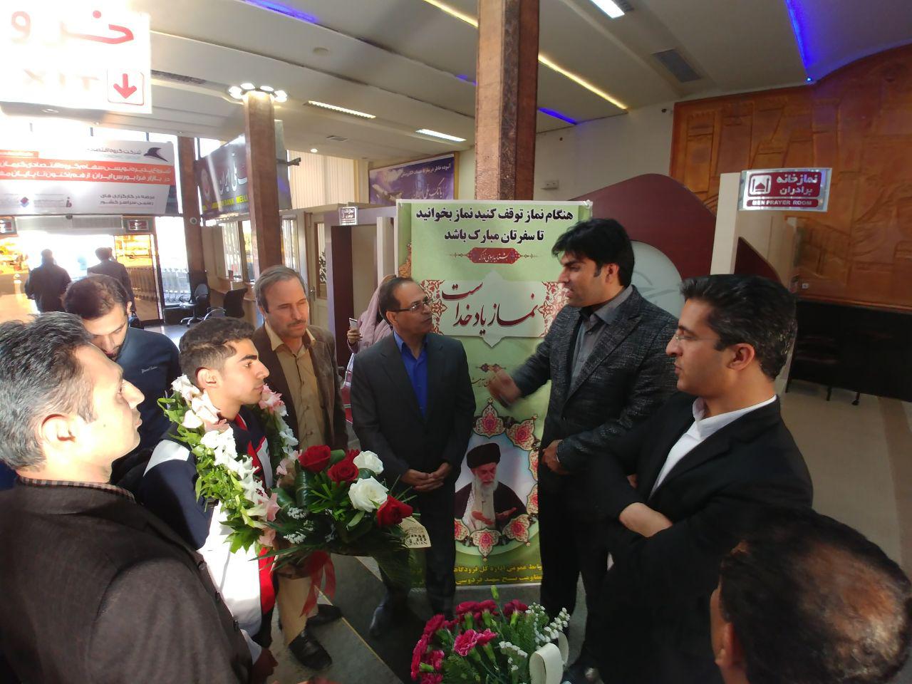 استقبال از افتخارآفرین رقابت های بین المللی ژیمناستیک + تصاویر استقبال از افتخارآفرین رقابت های بین المللی ژیمناستیک + تصاویر