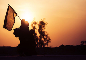 توزیع ۵ هزار شال عزا میان زائران پیاده اربعین حسینی (ع)