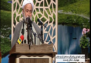 استکبار جهانی و شیطان بزرگ بداند که ما با هم هستیم و با هم خواهیم ماند