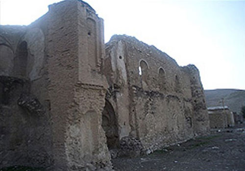 نادرشاه افشار در کجا تاجگذاری کرد؟
