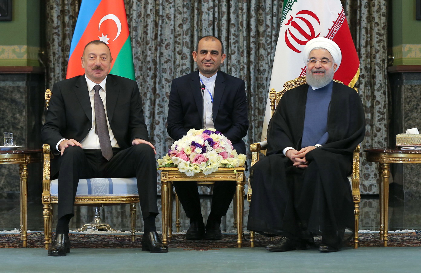 تهران و باکو الگوی روابط چند جانبه و منطقه&zwnj;ای شده اند/ تاکید بر ضرورت تقویت همکاری&zwnj;های بانکی و مبادله تجاری با پول ملی