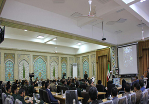 ۱۳ آبان روز جشن ملی استکبارستیزی است