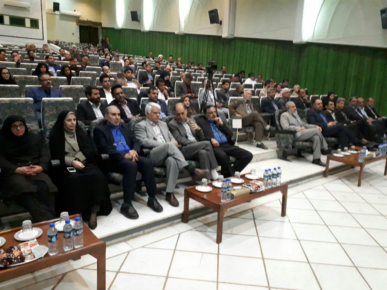 آغاز همایش روابط عمومی و رسانه در زاهدان