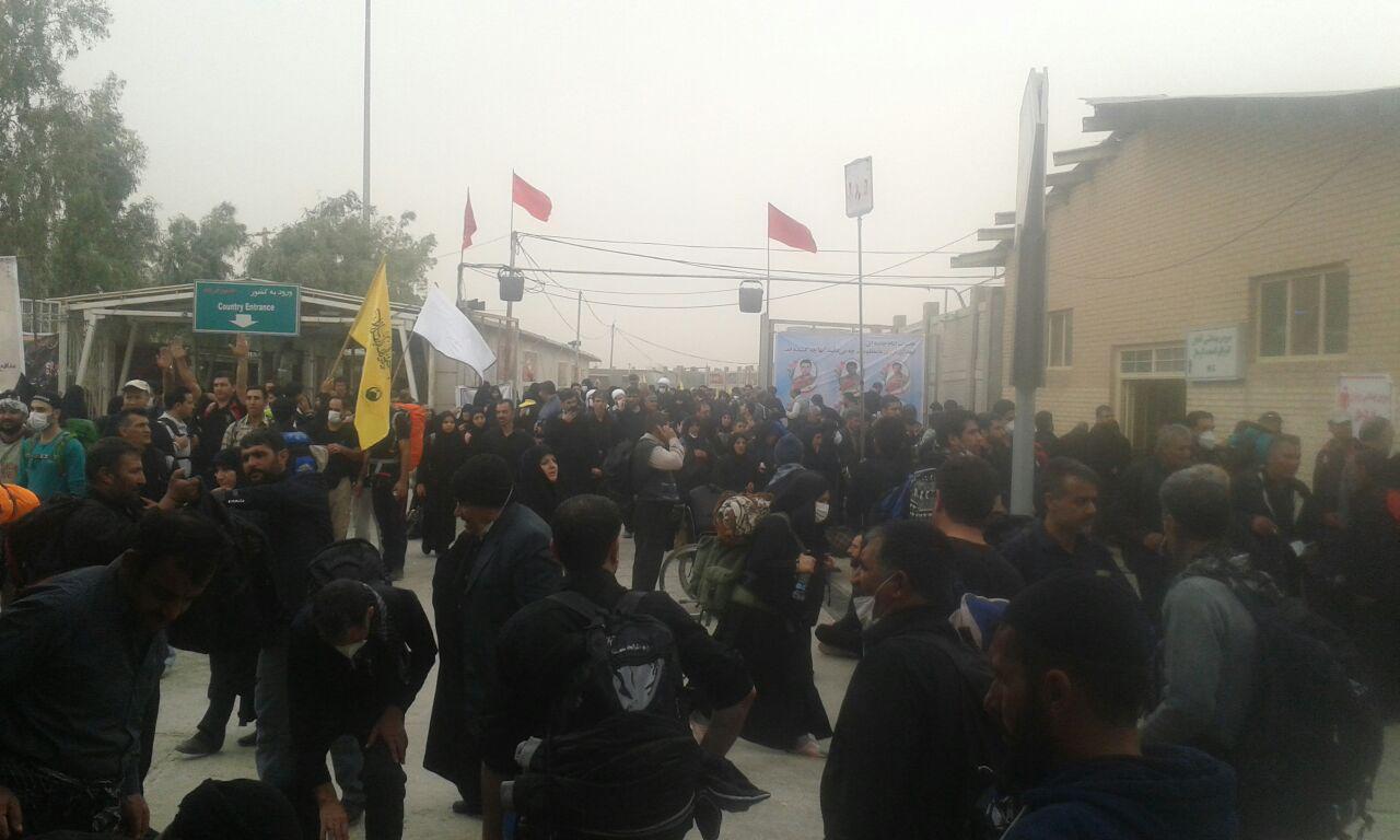 سرگردانی افراد بدون ویزا در مهران