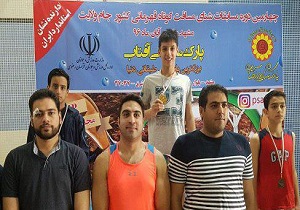 مدال نقره مسابقات کشوری شنا بر گردن شناگر یزدی