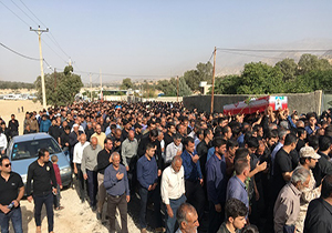 شهید مدافع حرم در کازرون تشییع شد
