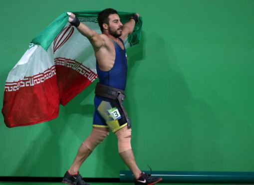 مشکل رستمی برای حضور در مسابقات وزنه برداری جهانی حل شد