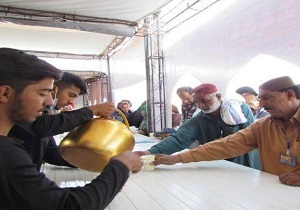 سرعت و نظم‎بخشی به ارائه خدمات به زائرین پاکستانی در دستور کار خدام استان باشد
