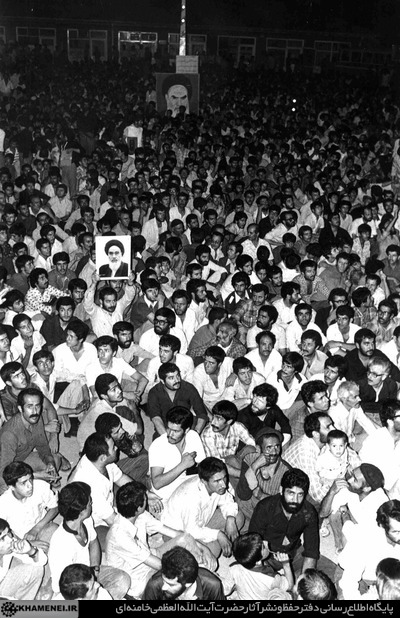 تصاویری ناب از اولین ساعات تسخیر لانه جاسوسی در سال 58