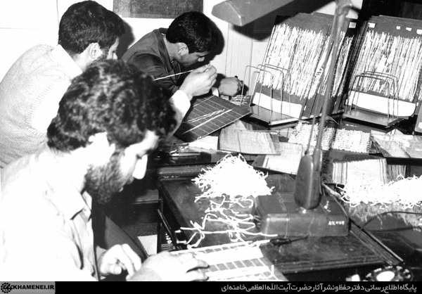 تصاویری ناب از اولین ساعات تسخیر لانه جاسوسی در سال 58