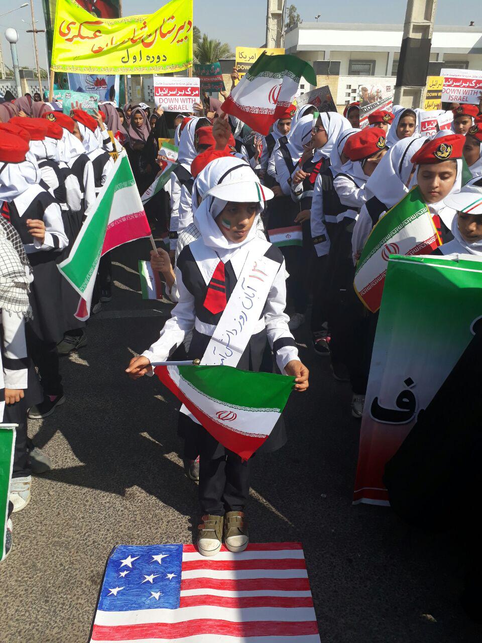 طنین &laquo;مرگ بر آمریکا&raquo; در آسمان سیستان وبلوچستان + تصاویر