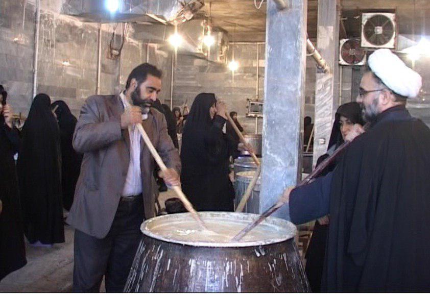 پذیرایی مردم نهاوند از مسافران اربعین+ تصویر