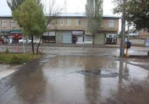 بارش باران و آبگرفتگی معابر در شهر خلخال