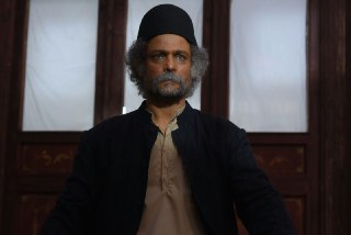 تغییر نام «آتش و قداره» به «عشق و آتش»