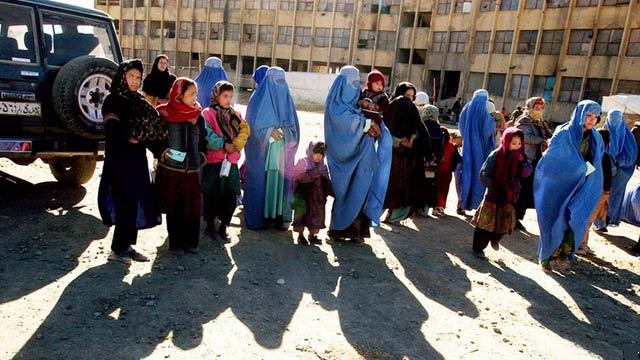 سرنوشت نامعلوم ۳۰۰ هزار آواره داخلی در افغانستان