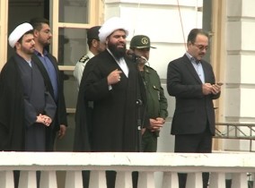 ایستادگی مردم ایران با اقتدا به قیام عاشورا در برابر ظالمان