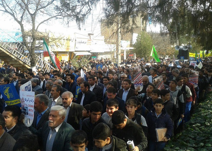 راهپیمایی یوم الله 13 آبان در شهرستان پارس آباد