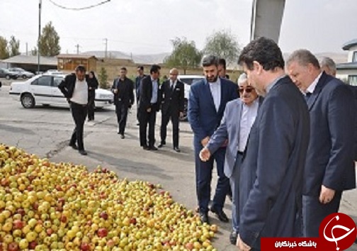۱۳ آبان نماد استکبارستیزی /اعلام اسامی شهدای درگیری مرزبانان چالدران با تروریست&zwnj;ها /بازدید هئیت تجاری آلمان از واحد&zwnj;های صنعتی آذربایجان غربی