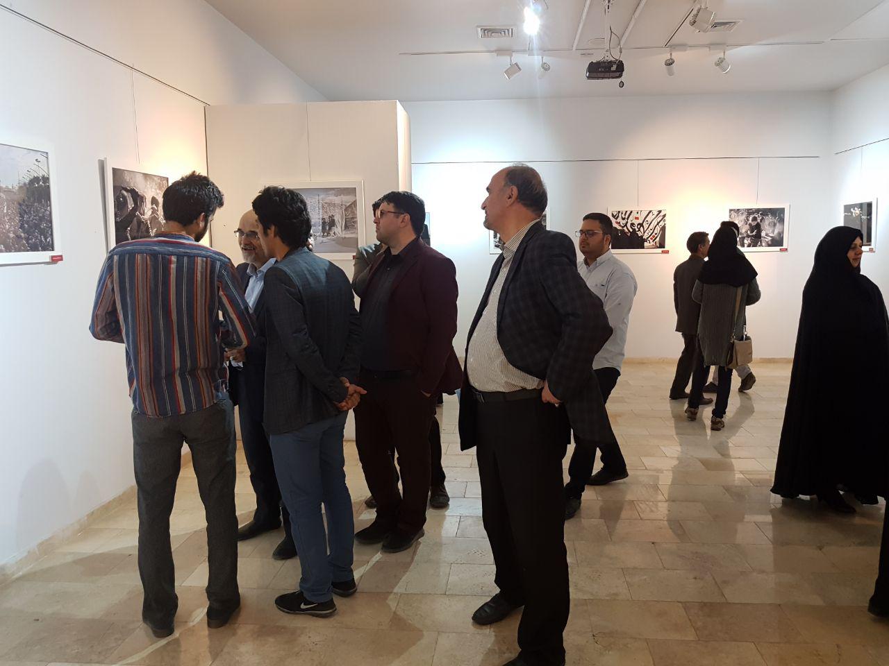 افتتاح نمایشگاه عکس مشترک عکاسان افغانستانی و ایرانی در مشهد