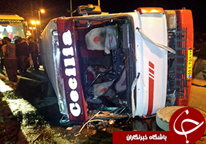 وضعیت مصدومان حادثه واژگونی مینی بوس کارگران/۱۳ مصدوم مرخص و ۴ نفر بستری می‌شوند